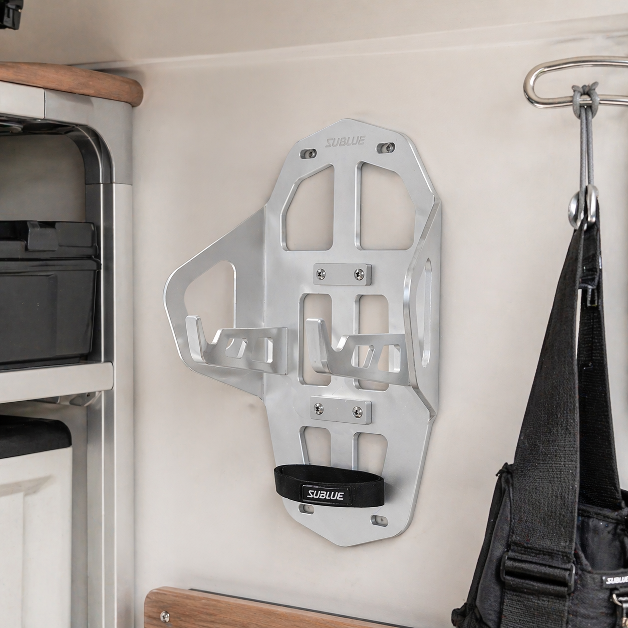 SUBLUE VAPOR / VAPOR Pro Wall-Mount Rack